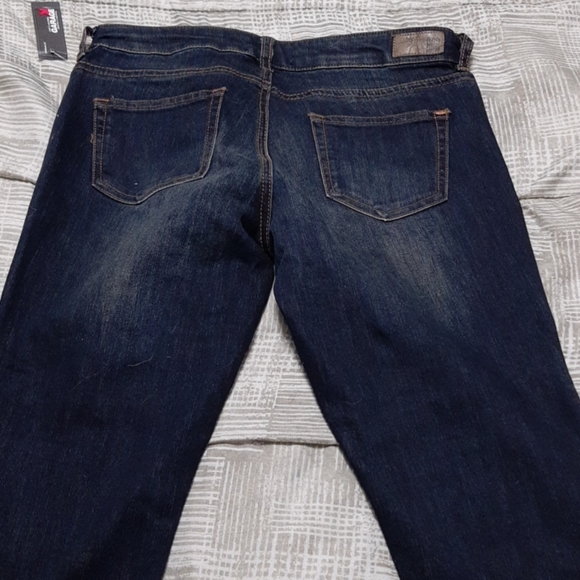 Woman's jeans - Picture 2 of 3